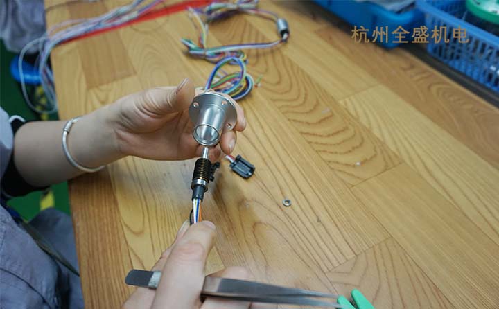 什么是滑環(huán)？導(dǎo)電滑環(huán)分類